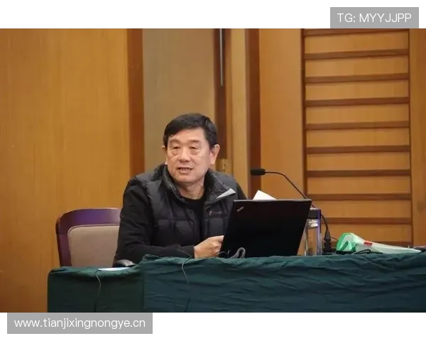 围绕排球比赛规则解析技战术应用与赛场规范及裁判要点研究实务篇